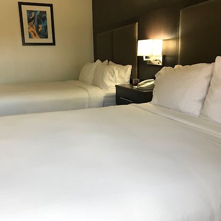 Holiday Inn Express Hotel & Suites Barstow By Ihg Bagian luar foto