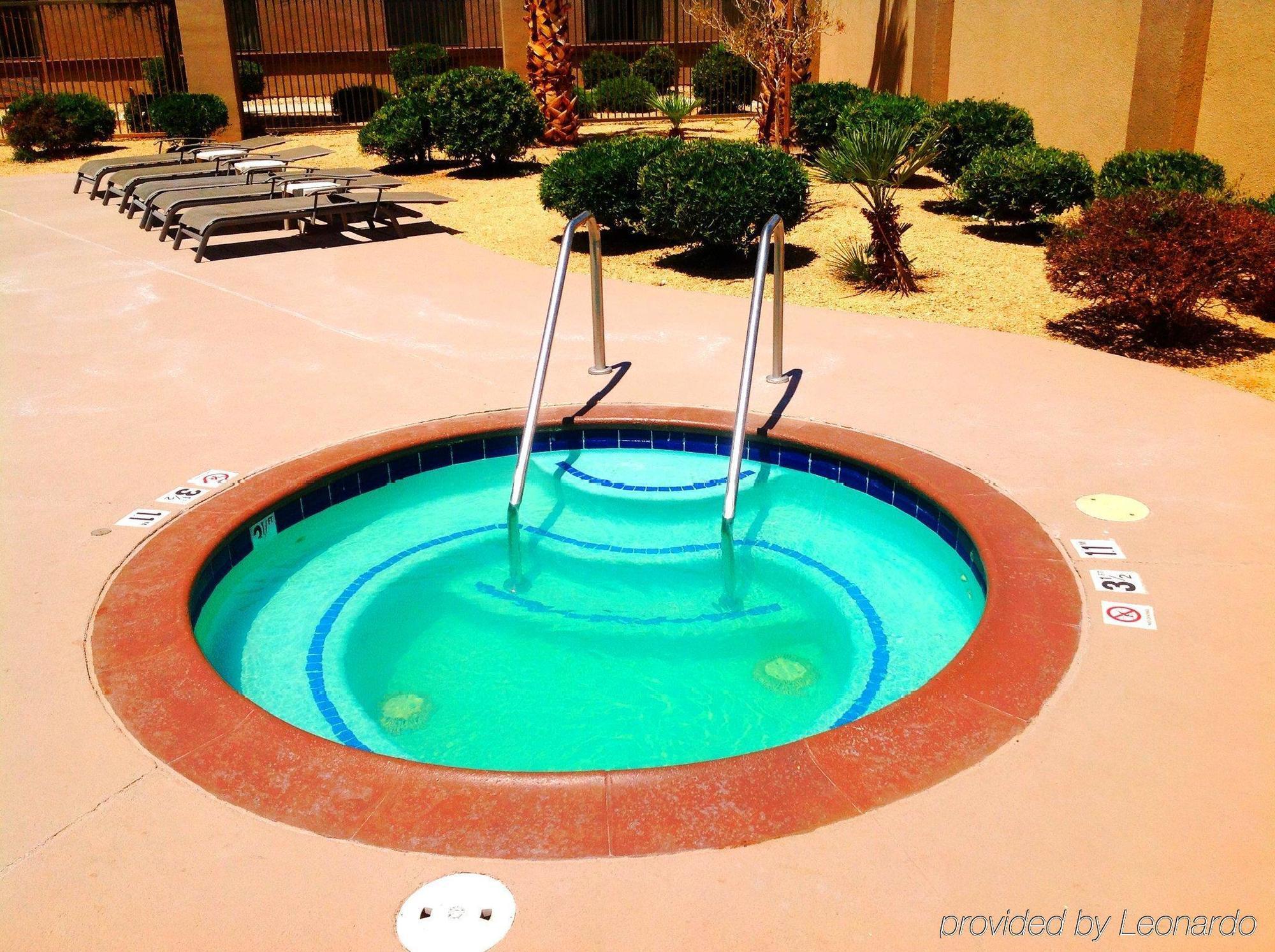 Holiday Inn Express Hotel & Suites Barstow By Ihg Bagian luar foto