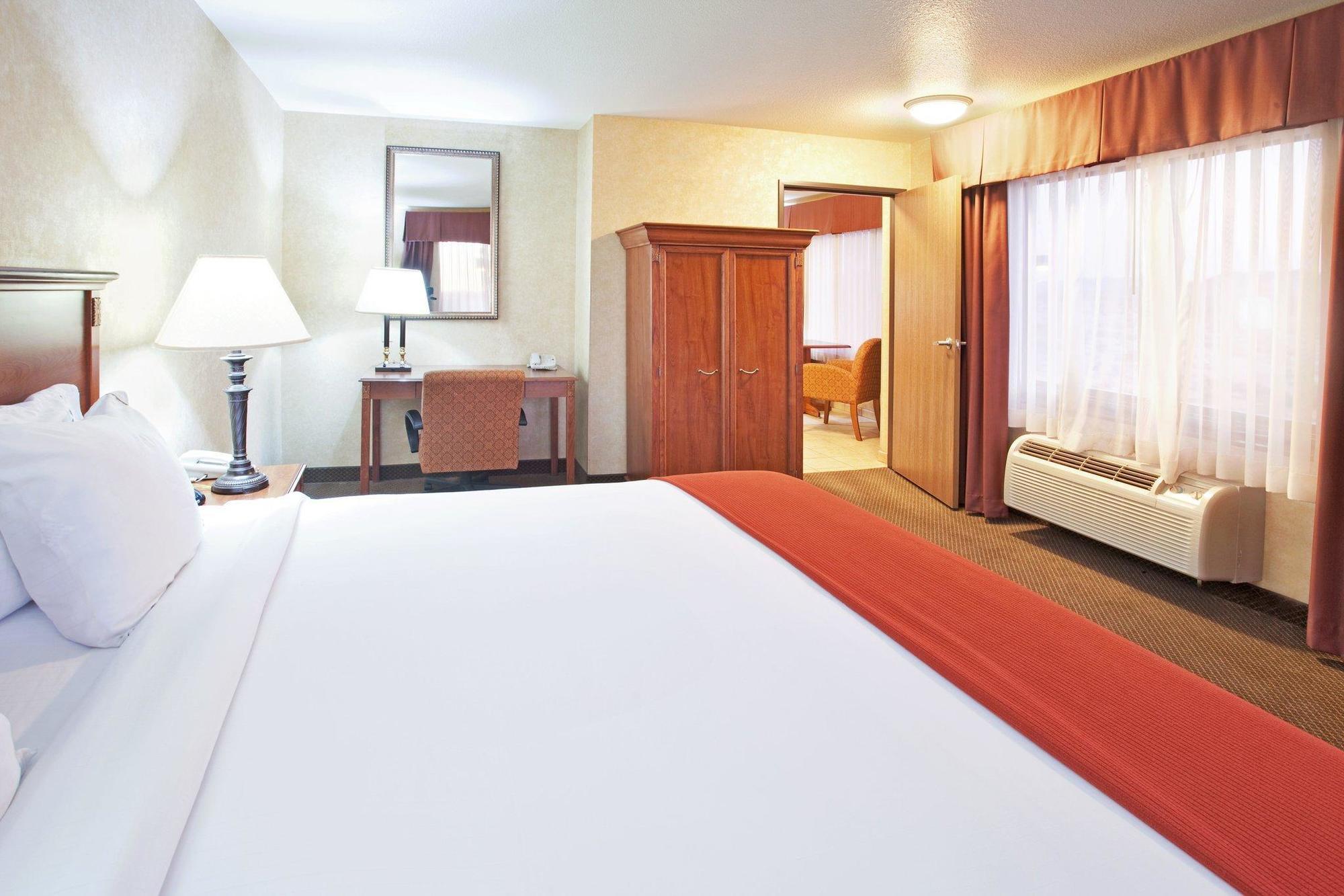Holiday Inn Express Hotel & Suites Barstow By Ihg Bagian luar foto